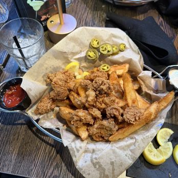 Virgil's Gullah Kitchen & Bar - FRIED OYSTUHS - Southern Near Me - Atlanta, Georgia