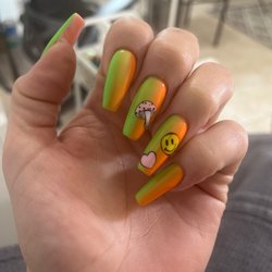 Victoria Art Nail Lab - Nails from Victoria