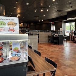 Neo Sushi Express - Booth and counter seating