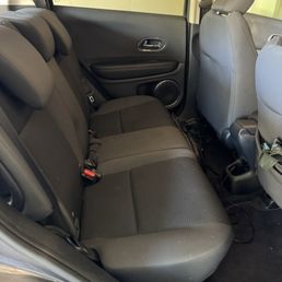 Look at that backseat, no evidence of dog hair Look at that backseat, no evidence of dog hair