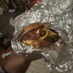 Mad Mike's Burgers & Fries - Trying the Hawaii-Five-O and it looks and tastes amazing need to try within the Hamilton/Butler County 10 out of 10
