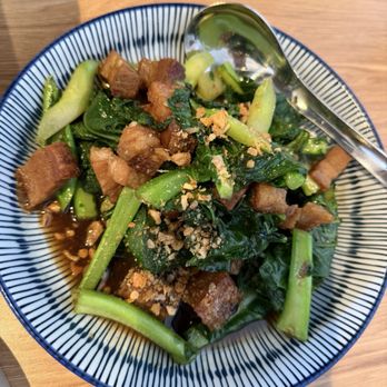 Le Dee Thai Cuisine - Thai Near Me - Chino Hills, California