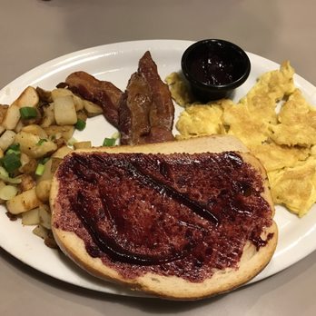 Egg Harbor Café - Traditional breakfast with bacon added - Breakfast & Brunch Near Me - Lake Forest, Illinois