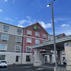Holiday Inn Express & Suites Seaside-Convention Center