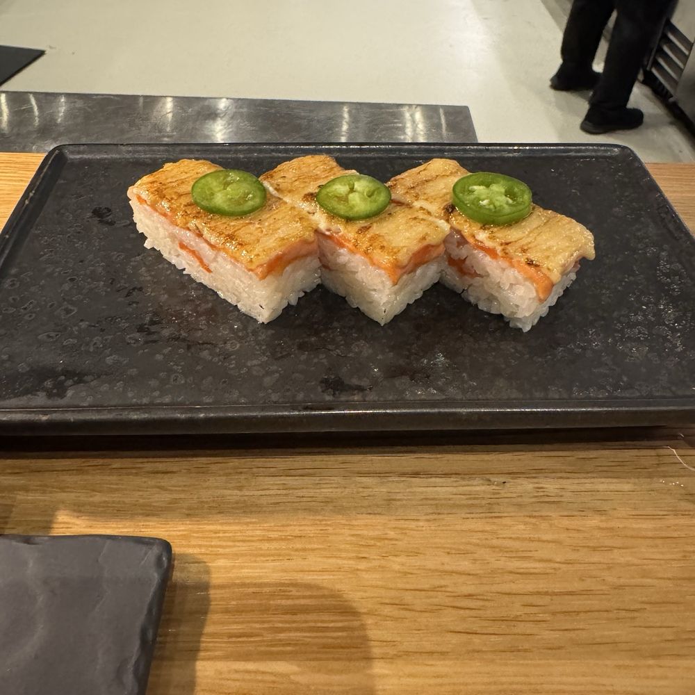 Hello Nori - Sushi Oshi - Sushi Bars Near Me - Toronto, Ontario
