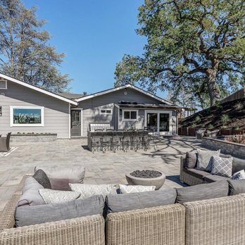 Pathway - Beautiful backyard with Catalina Grana Pavers - Masonry/Concrete Near Me - Novato, California Pathway - Beautiful backyard with Catalina Grana Pavers - Masonry/Concrete Near Me - Novato, California