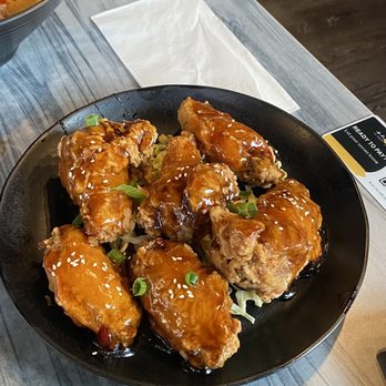 19 GOLD - 19 GOLD Finger-Lickin Chicken Wings - Taiwanese Near Me - Seattle, Washington
