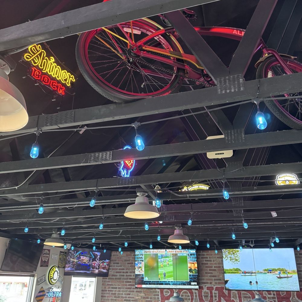 Pounders Pub & Grub - Ceiling decor - Sports Bars Near Me - Aberdeen, South Dakota Pounders Pub & Grub - Ceiling decor - Sports Bars Near Me - Aberdeen, South Dakota
