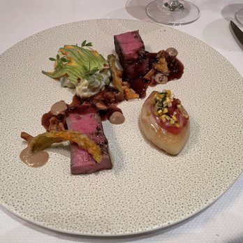 Daniel - The scharbauer Ranch Beef with Pomme savonnette - French Near Me - New York, New York Daniel - The scharbauer Ranch Beef with Pomme savonnette - French Near Me - New York, New York