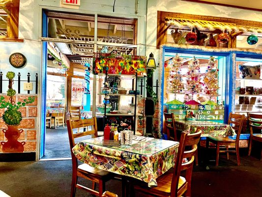 Mom & Pop's Diner by null