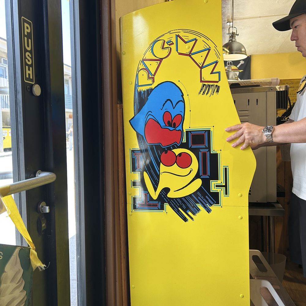 You can play pac man while waiting for your table You can play pac man while waiting for your table