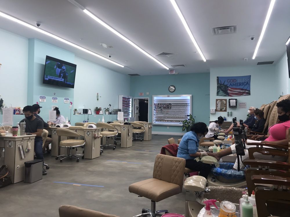 LEE NAILS Updated September 2024 22 Photos & 43 Reviews 793