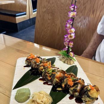 WZ Poke And Ramen - Dragon Roll - Poke Near Me - Prescott, Arizona WZ Poke And Ramen - Dragon Roll - Poke Near Me - Prescott, Arizona