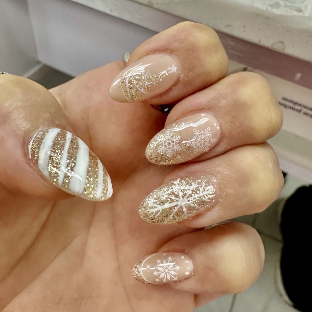 Waxhaw Nails - Julie at Waxhaw Nails, thank you for making my nails so festive for the holidays. - Nail Salons Near Me - Waxhaw, North Carolina Waxhaw Nails - Julie at Waxhaw Nails, thank you for making my nails so festive for the holidays. - Nail Salons Near Me - Waxhaw, North Carolina