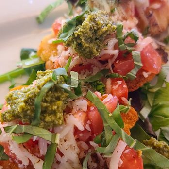 Bravo Americano Moderno - Bruscetta with pesto & mozzarella - Salad Near Me - Globe, Arizona