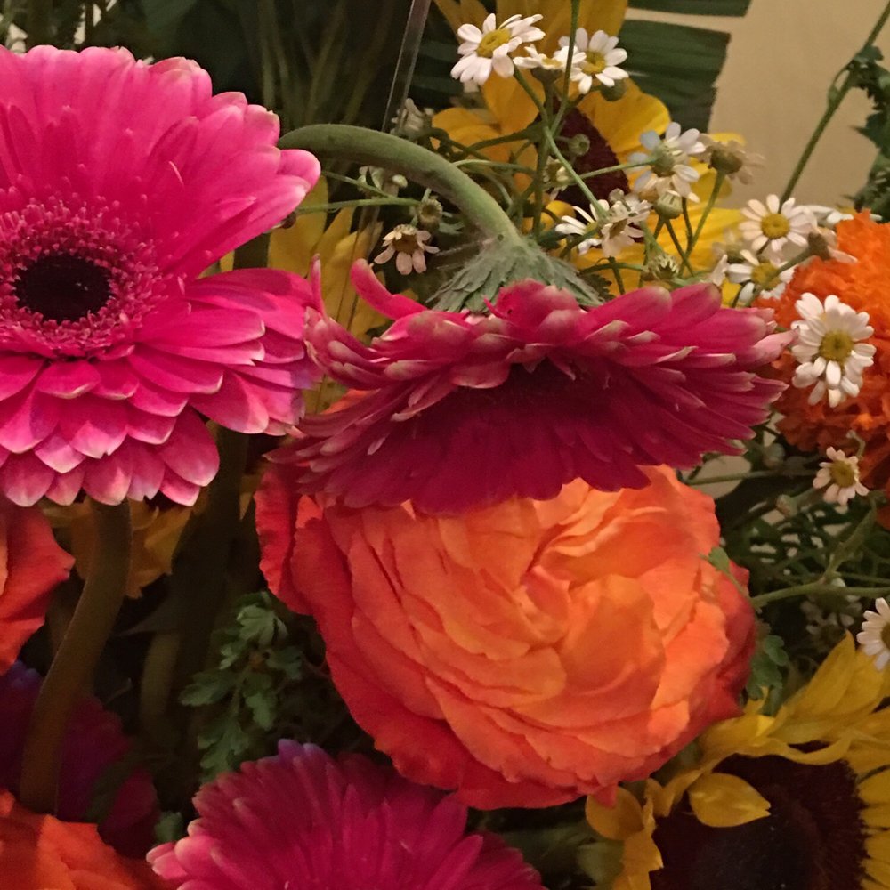 Lary's Designs - And another - Florists Near Me - Friendswood, Texas Lary's Designs - And another - Florists Near Me - Friendswood, Texas