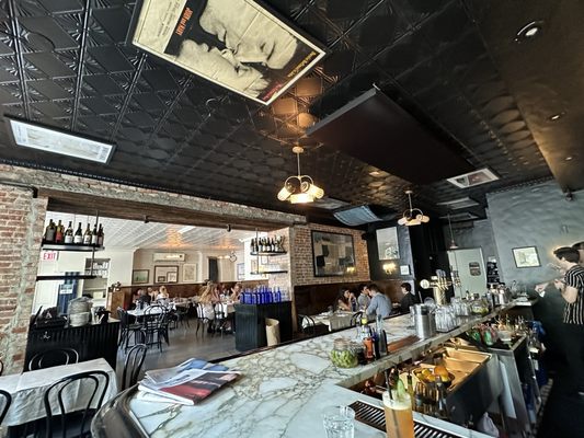 Ingas Bar by null