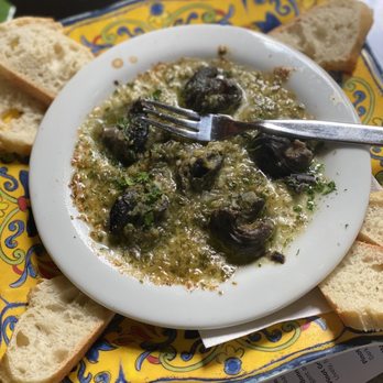 La Diosa Cellars - Mezzaluna Escargot: broiled snails, sherry, garlic butter, herbs and baguette - Spanish Near Me - Lubbock, Texas