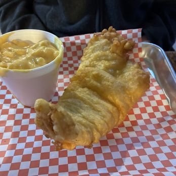 Copperheads Pub - Beer battered fish on a fish meal with Mac & Cheese. - Beer Bar Near Me - Acme, Pennsylvania Copperheads Pub - Beer battered fish on a fish meal with Mac & Cheese. - Beer Bar Near Me - Acme, Pennsylvania