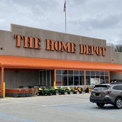 The Home Depot - Front entrance of building