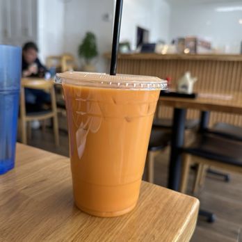 Roll Roll - Thai tea - Japanese Near Me - Los Angeles, California