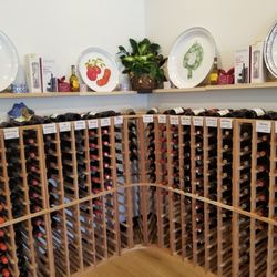 Cocktail Hour Essentials - Wine corner and gifts