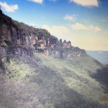 The Three Sisters - Parks Near Me - Katoomba, NSW The Three Sisters - Parks Near Me - Katoomba, NSW