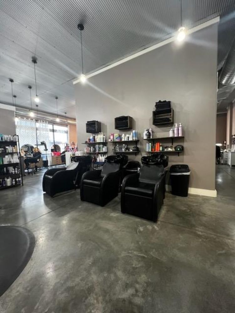 Fringe Salon & Boutique Logo