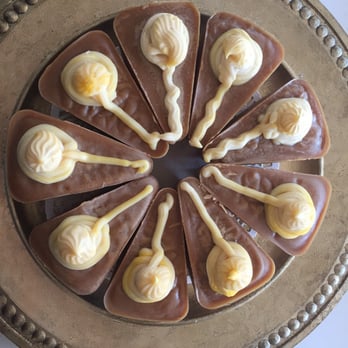 Fleur de Lis Organics - Pumpkin pie soaps made with goats milk, honey and organic pumpkin purée. Yum! - Skin Care Near Me - Calabasas, California Fleur de Lis Organics - Pumpkin pie soaps made with goats milk, honey and organic pumpkin purée. Yum! - Skin Care Near Me - Calabasas, California