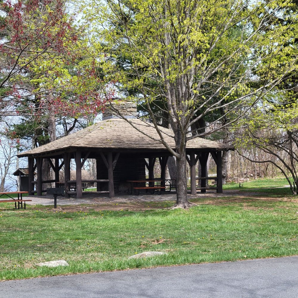 Pinnacles Picnic Ground - Shelter with additional tables - Parks Near Me - Luray, Virginia Pinnacles Picnic Ground - Shelter with additional tables - Parks Near Me - Luray, Virginia