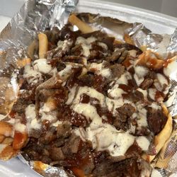 Deen's Cheesesteak & Pizza - Gyro fries