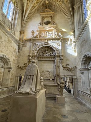 Parador de León by null