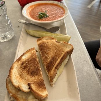 Cru Cafe - Just grilled cheese with tomato soup - Breakfast & Brunch Near Me - Newport, Rhode Island