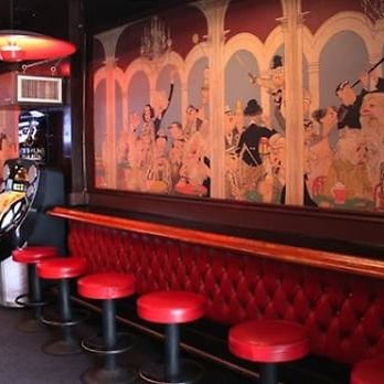Frolic Room - Al Hirschfeld's mural of Hollywood movie stars & other famous figures up to the early 1960's - Dive Bars Near Me - Los Angeles, California Frolic Room - Al Hirschfeld's mural of Hollywood movie stars & other famous figures up to the early 1960's - Dive Bars Near Me - Los Angeles, California