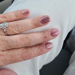 Bellaluxe Nail Care Spa - 4 different complimentary neutral sparkles