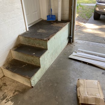 Ayeee Wayne Handyman - Before unsafe garage steps - Handyman Near Me Ayeee Wayne Handyman - Before unsafe garage steps - Handyman Near Me