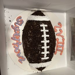 Hit an ice cream cake for the Super Bowl and it was Amazing! It looked and tasted divine! I highly recommend the place and the staff! Hit an ice cream cake for the Super Bowl and it was Amazing! It looked and tasted divine! I highly recommend the place and the staff!