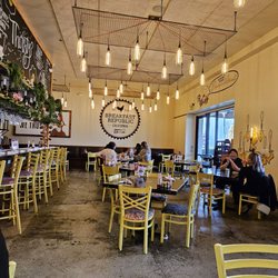 Breakfast Republic - Inside