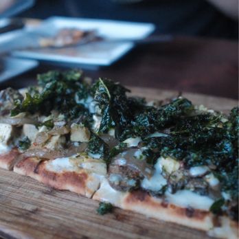 The Brixton - IG: @ifoodiejenn | Chicken Flatbread - Gastropubs Near Me - Santa Monica, California The Brixton - IG: @ifoodiejenn | Chicken Flatbread - Gastropubs Near Me - Santa Monica, California