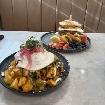 Bandoleros Cafe - Mando's Hash & SoCal Sandwich - Mexican Near Me - Cypress, California
