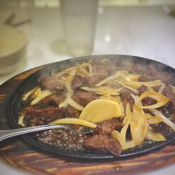 Chi Cafe - Sizzling beef tenderloin with sweet Sizzling Beef Tenderloin with Sweet Saki Sauce - Hong Kong Style Cafe Near Me - Chicago, Illinois