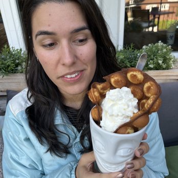 Cafe Elliott’s - Delicious gluten free waffle! Doesn't even taste GF! - Cocktail Bars Near Me - Lungern, OW Cafe Elliott’s - Delicious gluten free waffle! Doesn't even taste GF! - Cocktail Bars Near Me - Lungern, OW