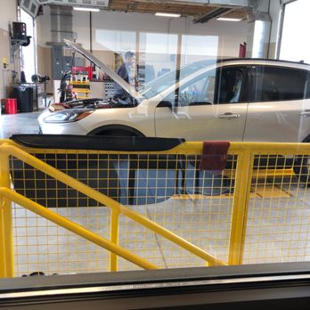 Jiffy Lube - Servicing my car. - Oil Change Stations Near Me - Wausau, Wisconsin Jiffy Lube - Servicing my car. - Oil Change Stations Near Me - Wausau, Wisconsin