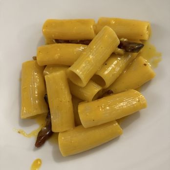 Poldo e Gianna Osteria - Rigatoni di Gragnano alla Carbonara - Italian Near Me - Rome, RM Poldo e Gianna Osteria - Rigatoni di Gragnano alla Carbonara - Italian Near Me - Rome, RM