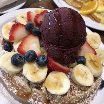 Eggs 'n Things - Waikiki Beach Eggspress - Acai Fresh Fruit Waffle - Breakfast & Brunch Near Me - Honolulu, Hawaii Eggs 'n Things - Waikiki Beach Eggspress - Acai Fresh Fruit Waffle - Breakfast & Brunch Near Me - Honolulu, Hawaii