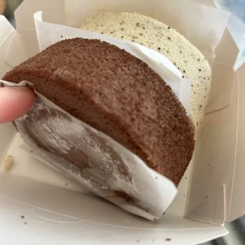 Ume Tea - Chocolate and earl grey Swiss roll - Bubble Tea Near Me - San Ramon, California