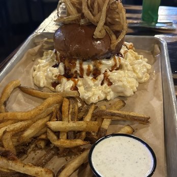 Eagle's Point Bar & Grill - Burgers Near Me - Saginaw, Texas