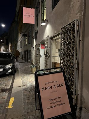 Marv & Ben by null