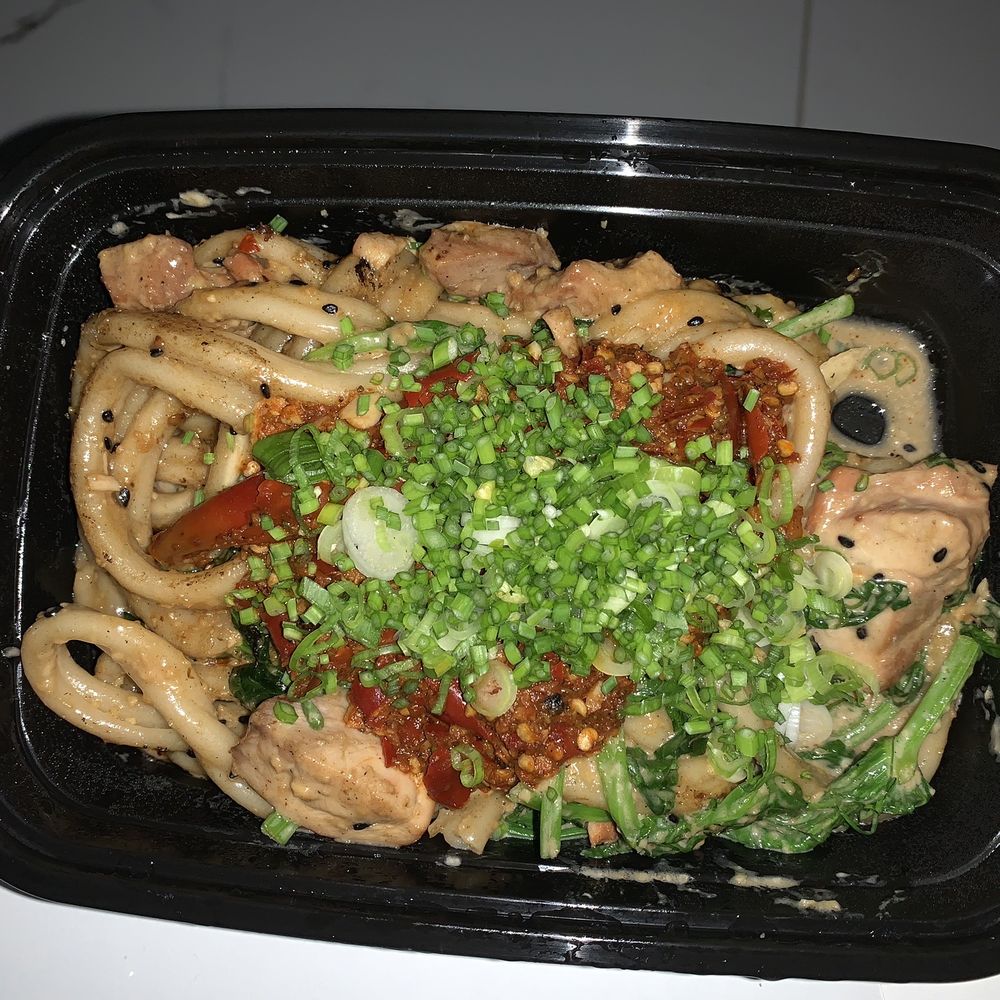 Red Panda Noodle - Garlic noodles with chicken - Noodles Near Me - Orlando, Florida Red Panda Noodle - Garlic noodles with chicken - Noodles Near Me - Orlando, Florida