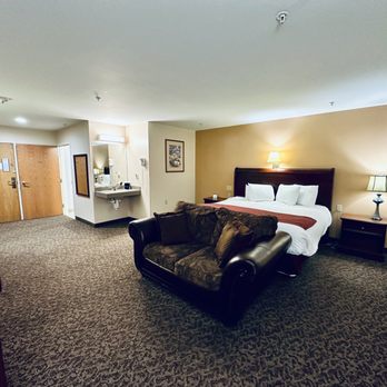 Ivey's Motor Lodge - Hotels Near Me - Houlton, Maine Ivey's Motor Lodge - Hotels Near Me - Houlton, Maine